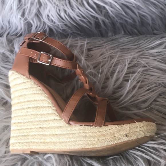 Brown wedges - Picture 6 of 6